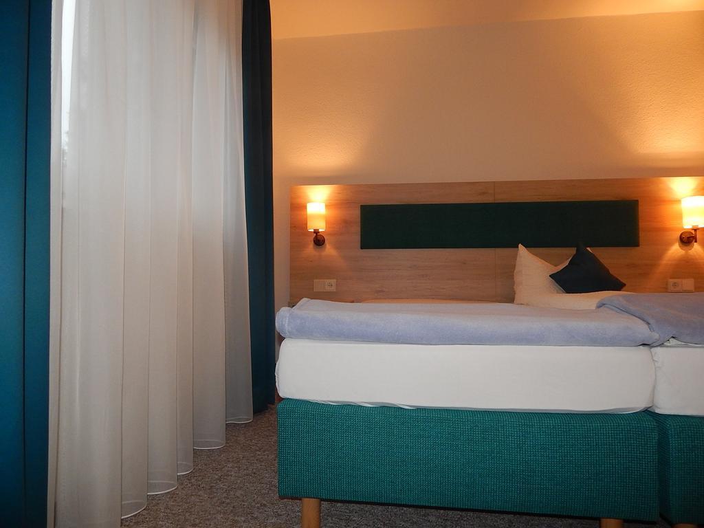 Hotel-Lindenhof Rauschenberg Buitenkant foto