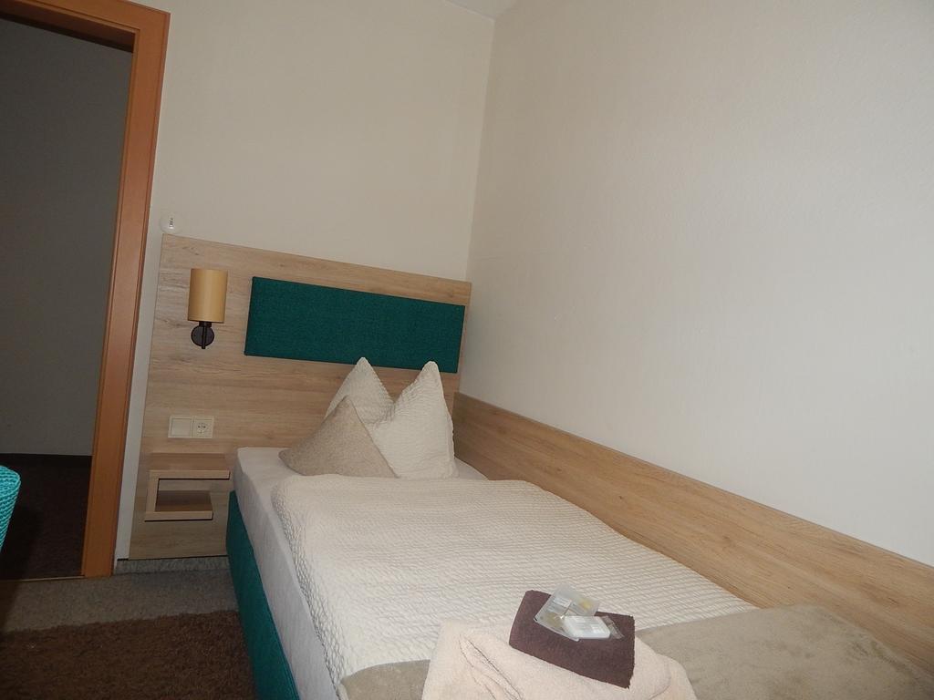 Hotel-Lindenhof Rauschenberg Buitenkant foto