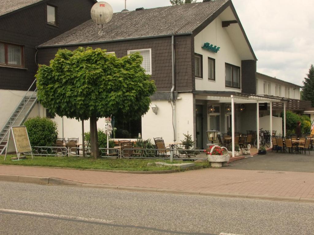 Hotel-Lindenhof Rauschenberg Buitenkant foto